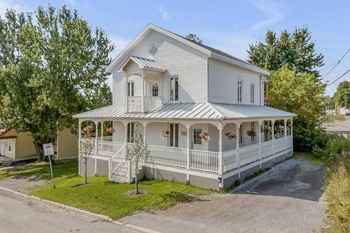 Image principale de l'article Cette jolie maison blanche farmhouse est à vendre