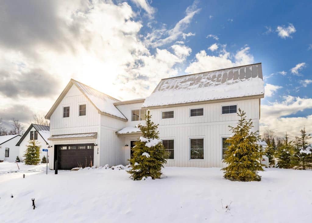 Une sublime maison « farmhouse » pour 1 250 000$