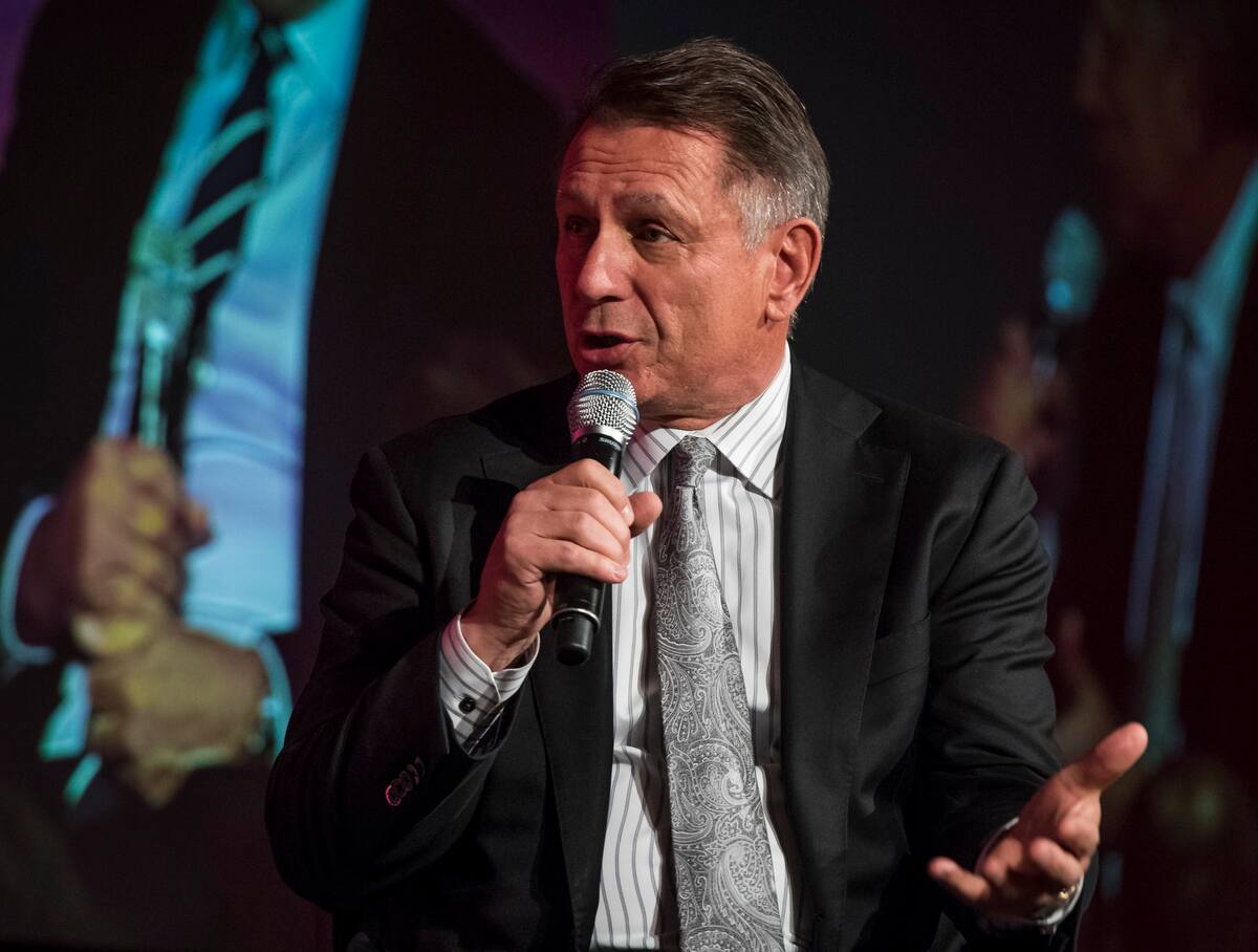 Les Kings nomment officiellement leur DG