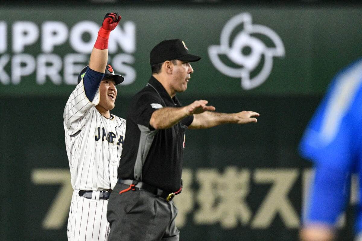 Japanese Baseball Star Signs with Toronto