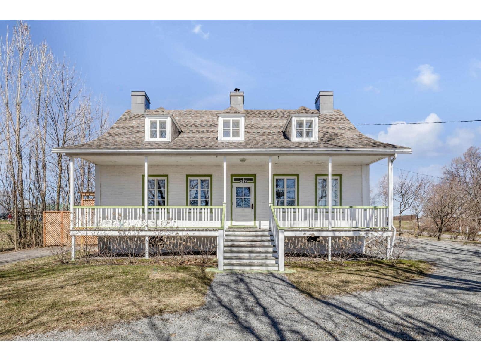 Image principale de l'article Une maison ancestrale datant de 1861 à vendre