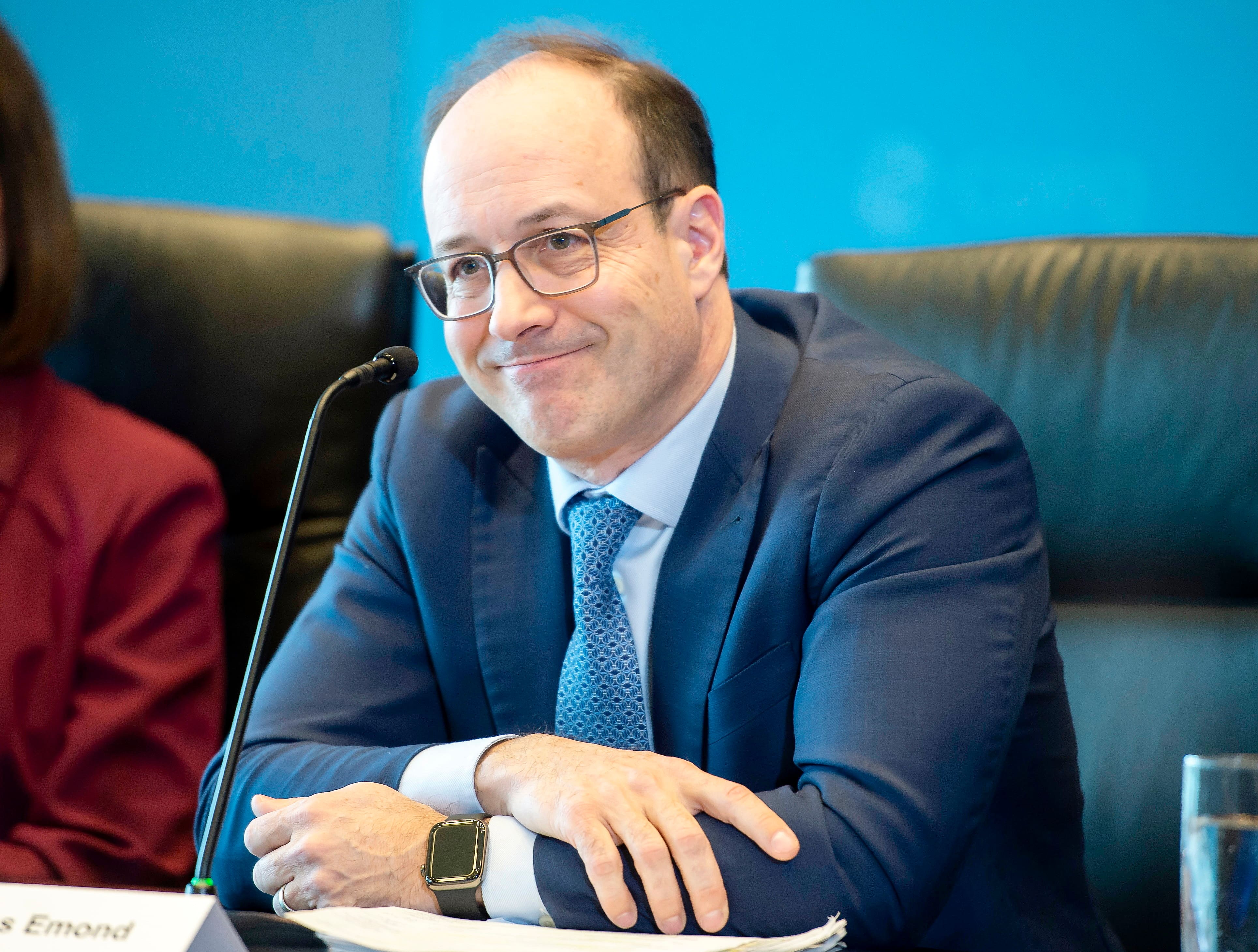 Caisse de d&eacute;p&ocirc;t: explosion des frais de recrutement en 2023