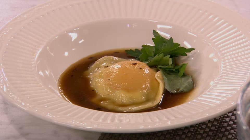 RECETTE: Ravioli à l'œuf, jus de veau au porto