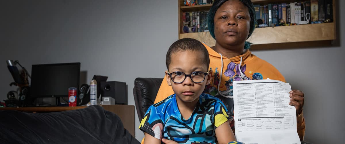 Combat contre Revenu Québec: la vie d'une mère monoparentale ruinée par une virgule