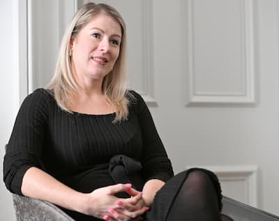 Üç yıldan fazla süren doğurganlık tedavilerinin ardından Charlevoix-Côte-de-Beaupré'nin CAQ Milletvekili Kariane Bourassa nihayet hamile kaldı. Yolculuğunu anlatıyor.