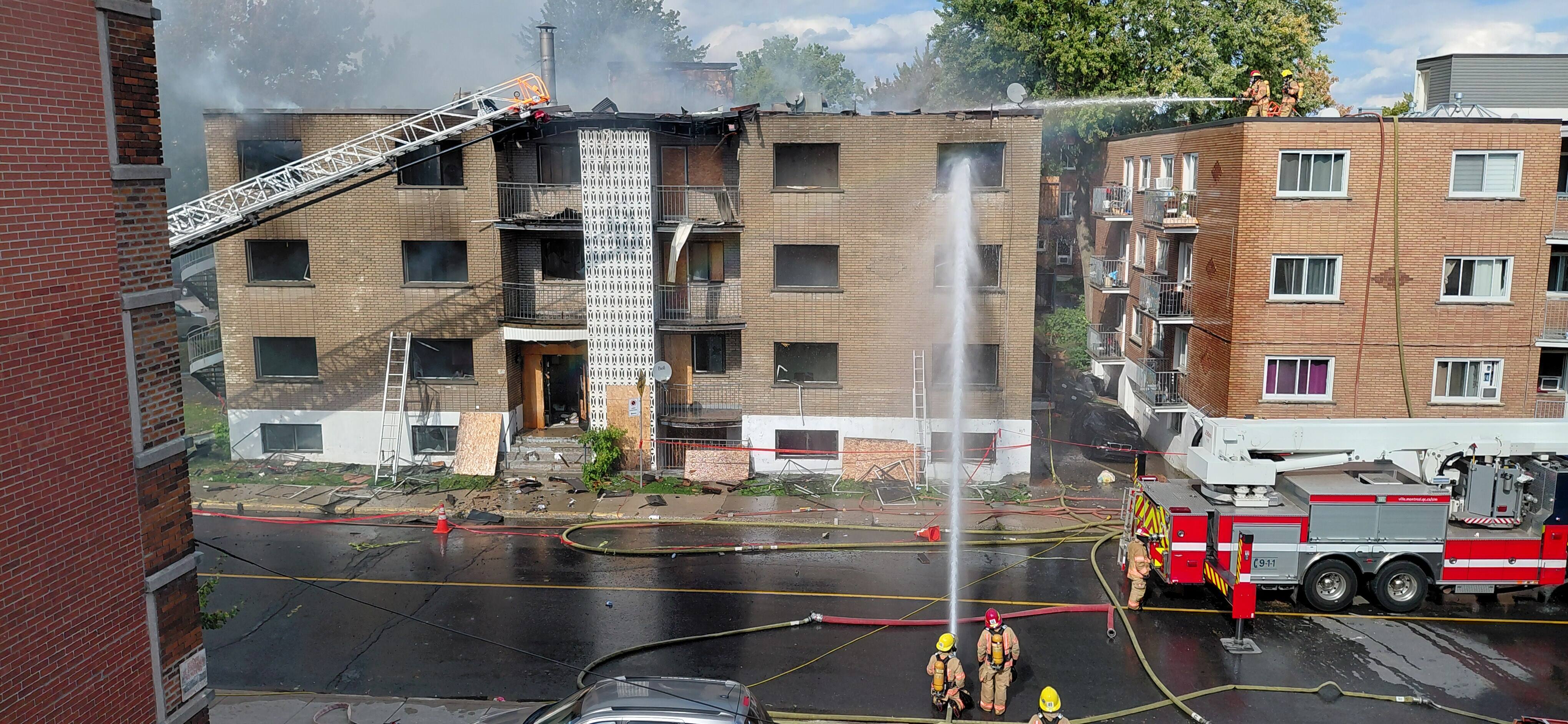 Un incendie ravage un b&acirc;timent r&eacute;sidentiel de trois &eacute;tages