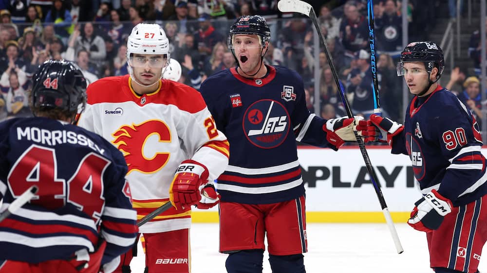 «Le plus grand défi de ma vie» : Jonathan Toews se pince de pouvoir jouer après ce qu’il a vécu