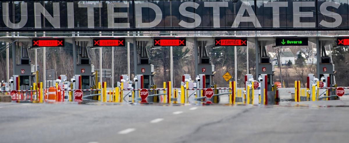 COVID-19: Canadian couple refused at US border 1