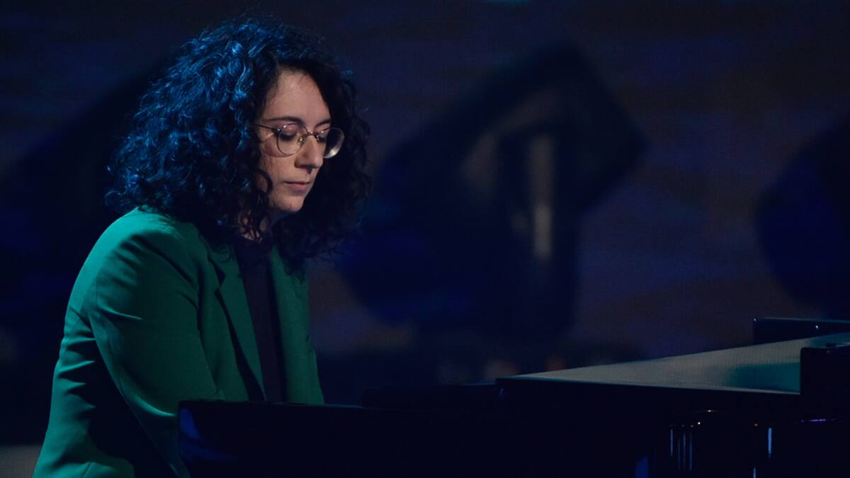 Alexandra Stréliski sur les plaines d'Abraham au Festival d’été de Québec: les festivaliers seront-ils à l'écoute?