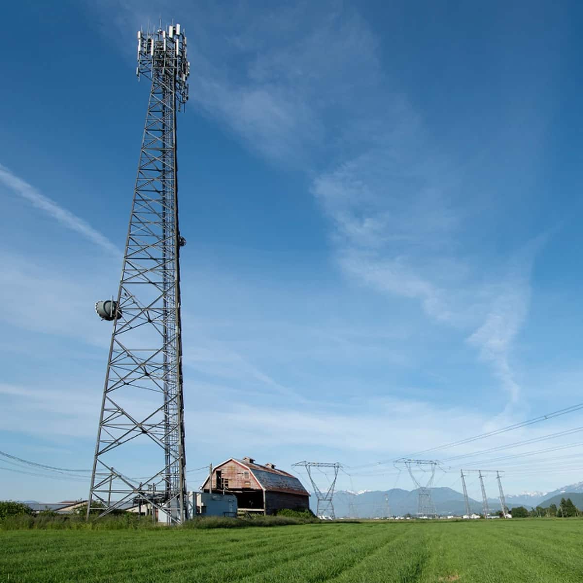 Des nouvelles tours cellulaires dans dix régions