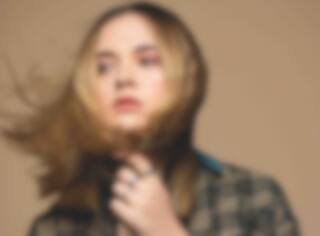 Elle travaille avec son amoureux dans District 31