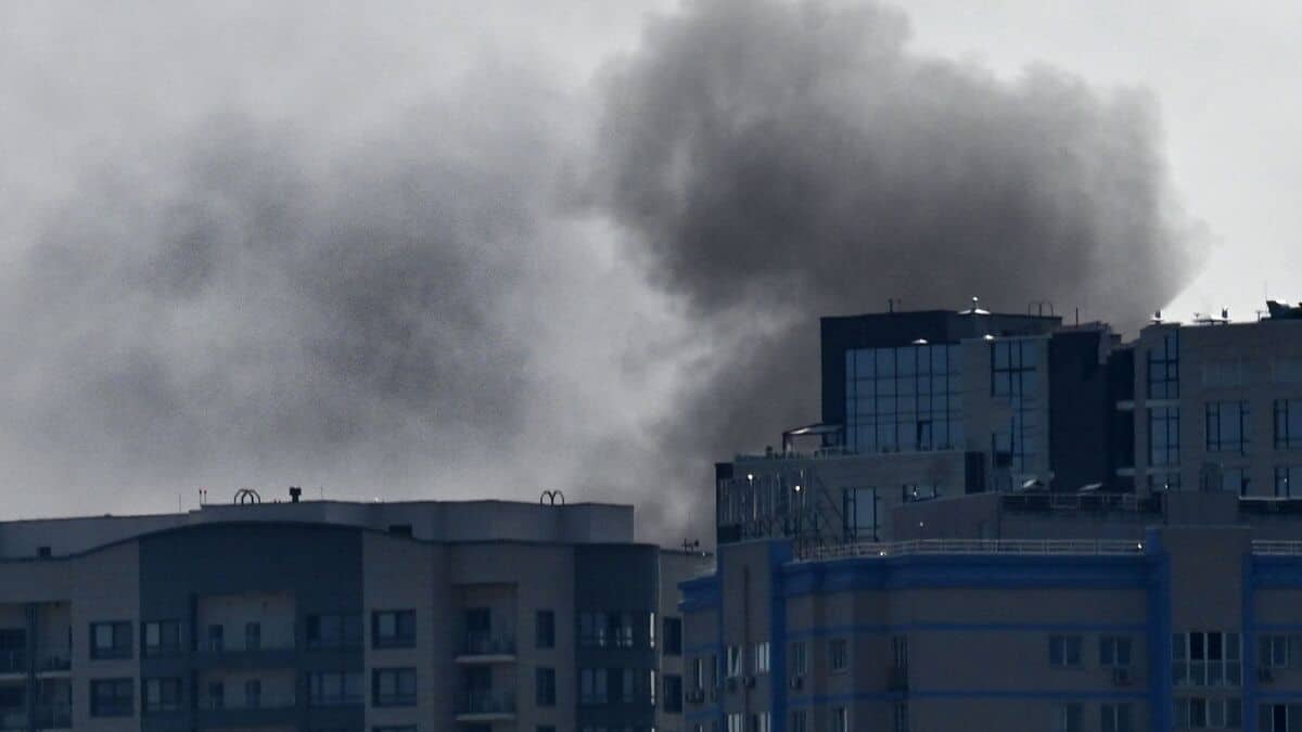 «C’est difficile de vivre ça»: Kyïv sous les bombes, des Ukrainiens se réfugient dans le métro