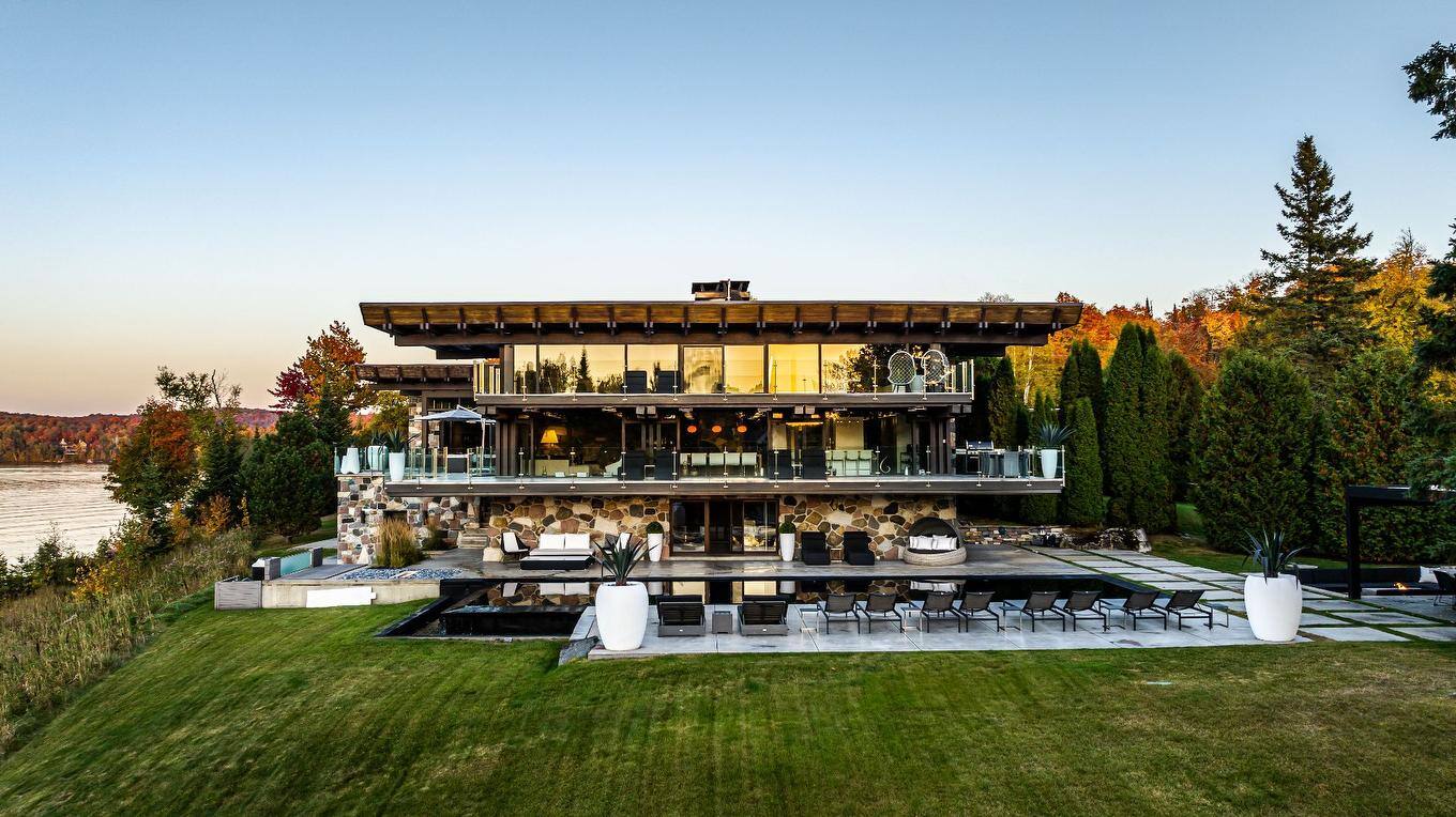 Une maison mid-century à vendre pour 9M$