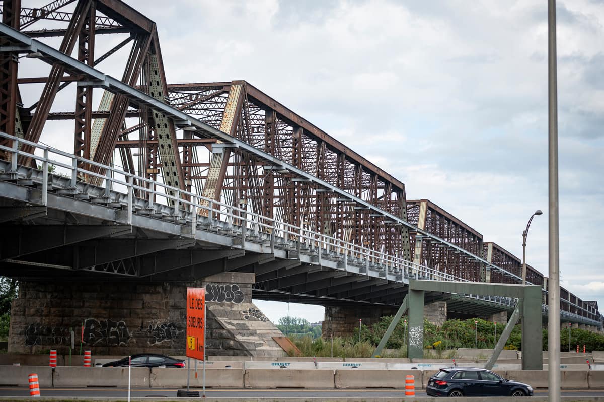 Pont Victoria : la circulation rétablie vers la Rive-Sud après un bris de barrières