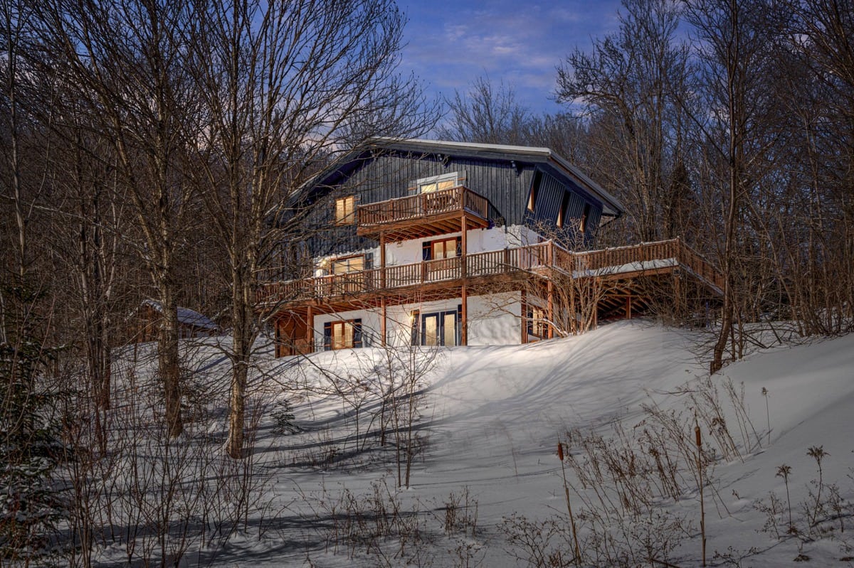 Une maison de style autrichien à vendre à 529 000$