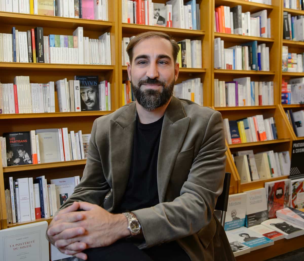 L'&eacute;crivain italien Piergiorgio Pulixi pr&eacute;sente une nouvelle s&eacute;rie qui rend hommage &agrave; la litt&eacute;rature polici&egrave;re et aux chats