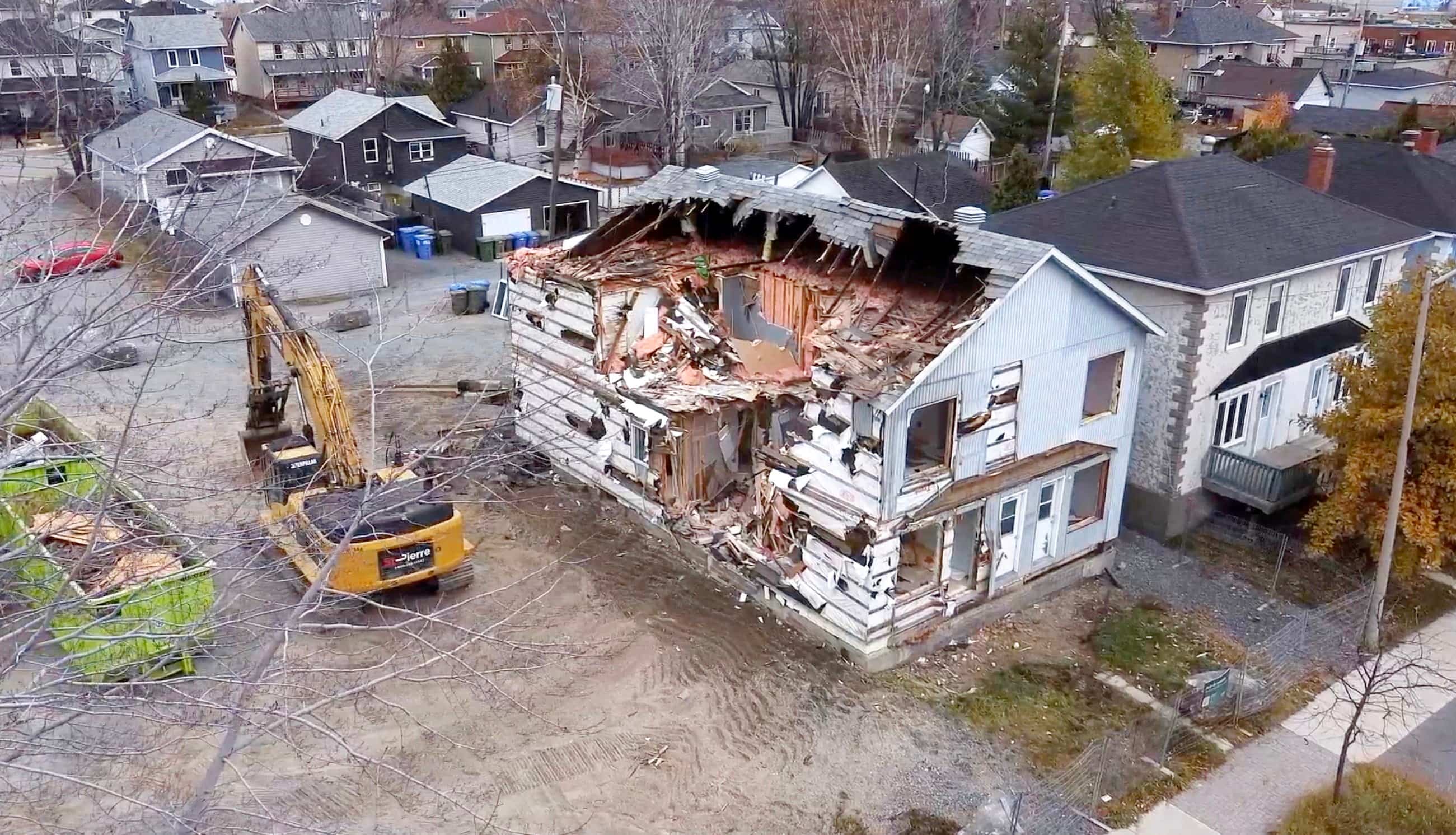 Des résidents de Rouyn-Noranda se sentent abandonnés en raison de la démolition de maisons dans la zone tampon de la Fonderie Horne