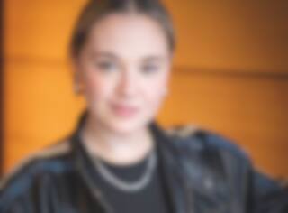 Elle aborde l’insécurité du métier d’actrice