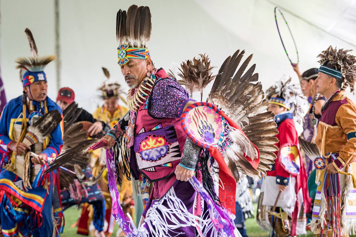 Un clin d’œil à la réconciliation lors du Pow Wow international de Wendake JDQ