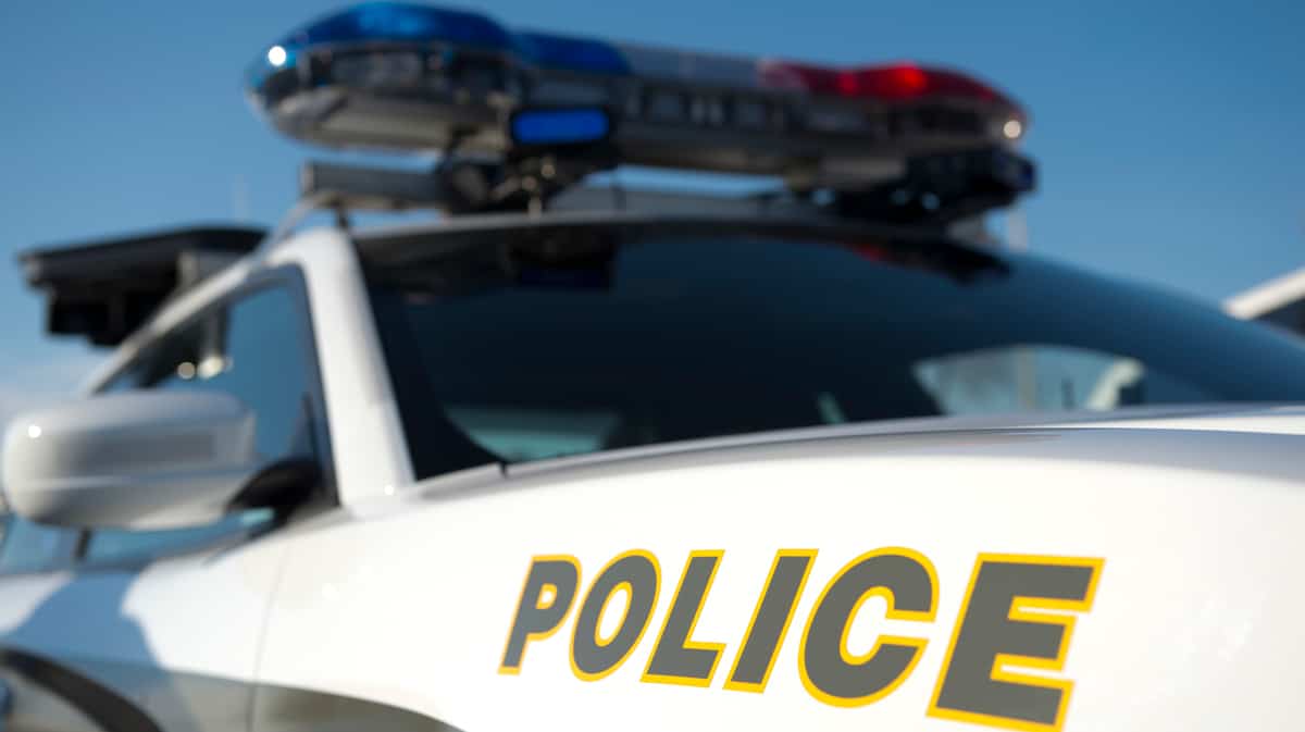 Poursuite policière: il vole un tracteur routier et refuse de s’immobiliser