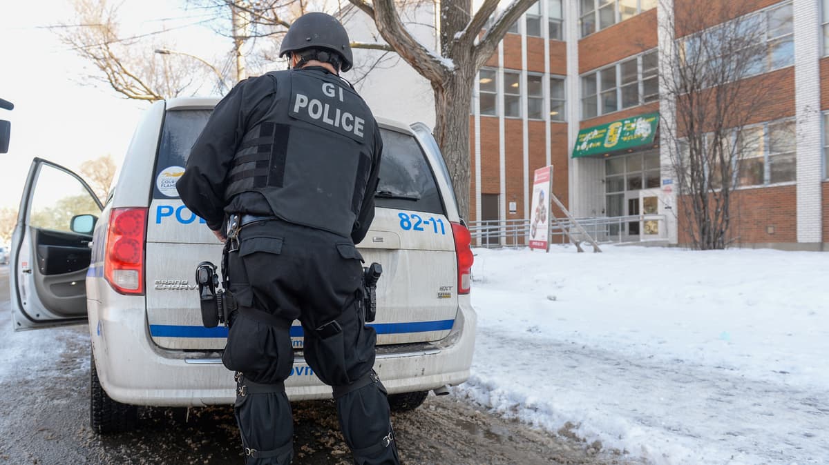 Enseignant poignardé: un évènement «troublant», selon Guilbault et Roberge