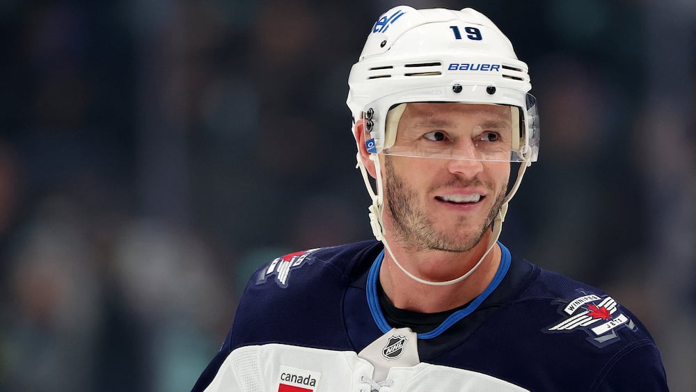 «Il m’a fallu beaucoup d’efforts»: Jonathan Toews a bûché pour revenir dans la LNH après deux ans d’absence