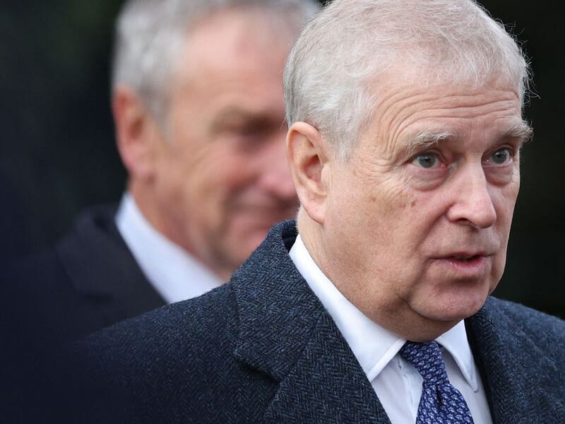 Affaire Epstein : une deuxième femme dit avoir eu des relations sexuelles avec lex - prince Andrew