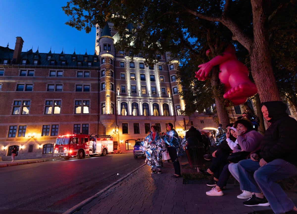 [EN IMAGES] Un incendie force l&rsquo;&eacute;vacuation du Ch&acirc;teau Frontenac