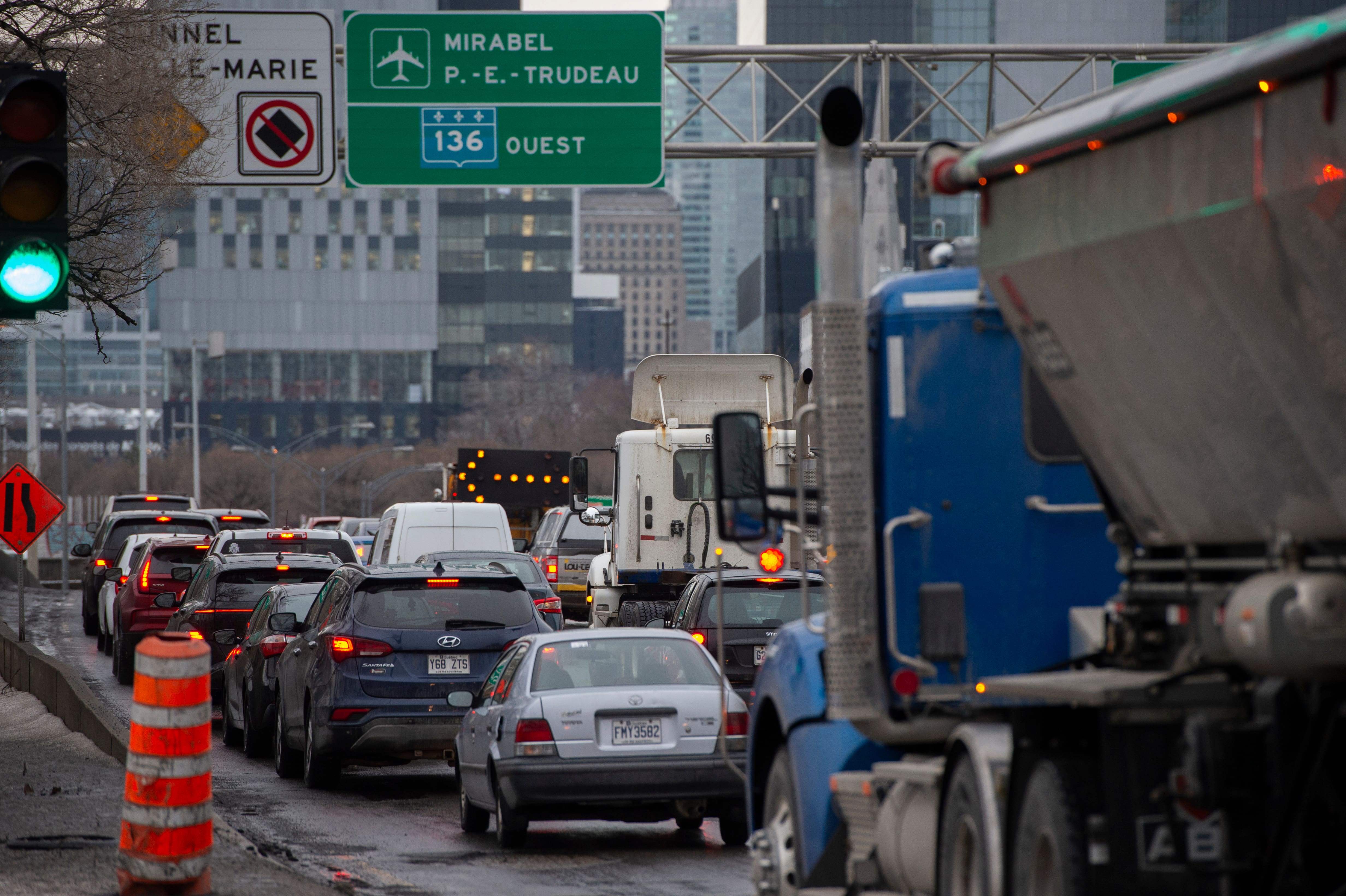 Colmatage de nids-de-poule: heure de pointe difficile dans le tunnel Ville-Marie