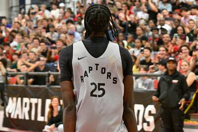 Chris Boucher fue recibido calurosamente el viernes por la noche durante una práctica pública de los Raptors celebrada en la Universidad McGill.