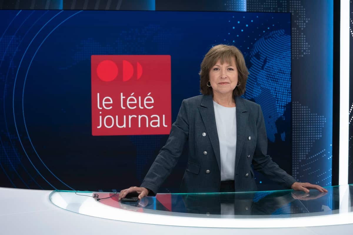 Céline Galipeau dans le studio du «Téléjournal» en août 2022.