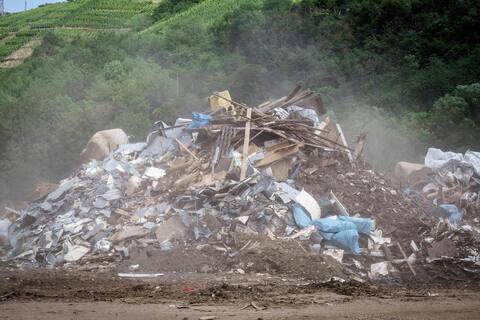 Verkehrsstaus nach Hochwasser in Deutschland