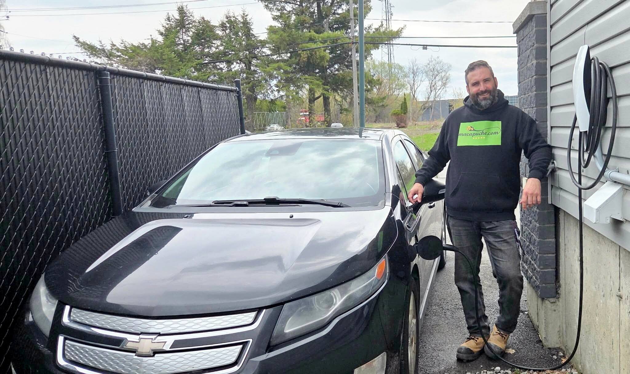 «J’attendais la bonne offre»: il a commandé sa Tesla à 40 000$ sans attendre