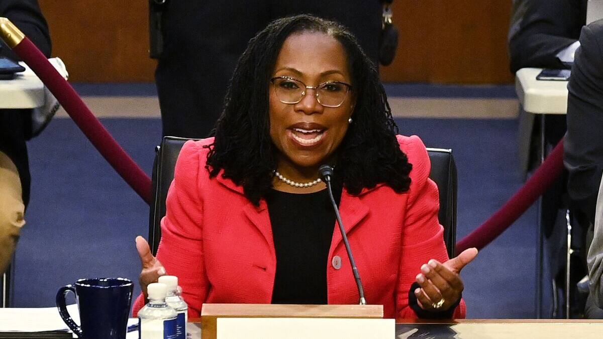 La candidate de Biden à la Cour suprême se défend de tout laxisme face aux criminels