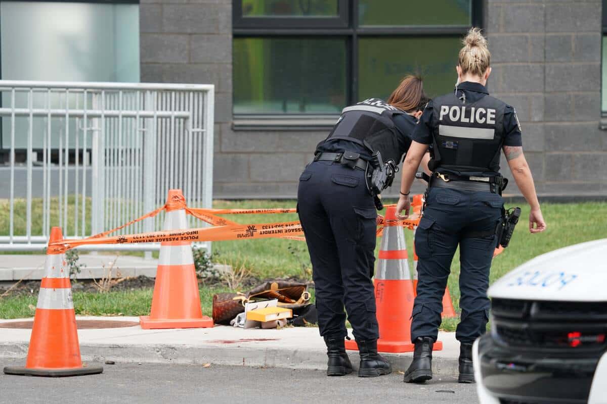 Les policiers s’étaient présentés sur le boulevard Alexis-Nihon, dans Saint-Laurent, le 1er octobre 2023.