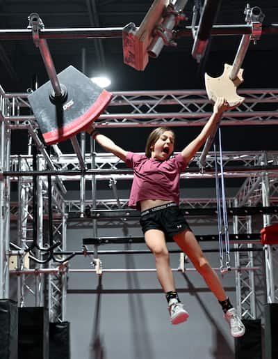 «C'est vrai que ça fait parfois peur, mais on s'habitue», menziona la fillette de Saint-Jean-sur-Richelieu.