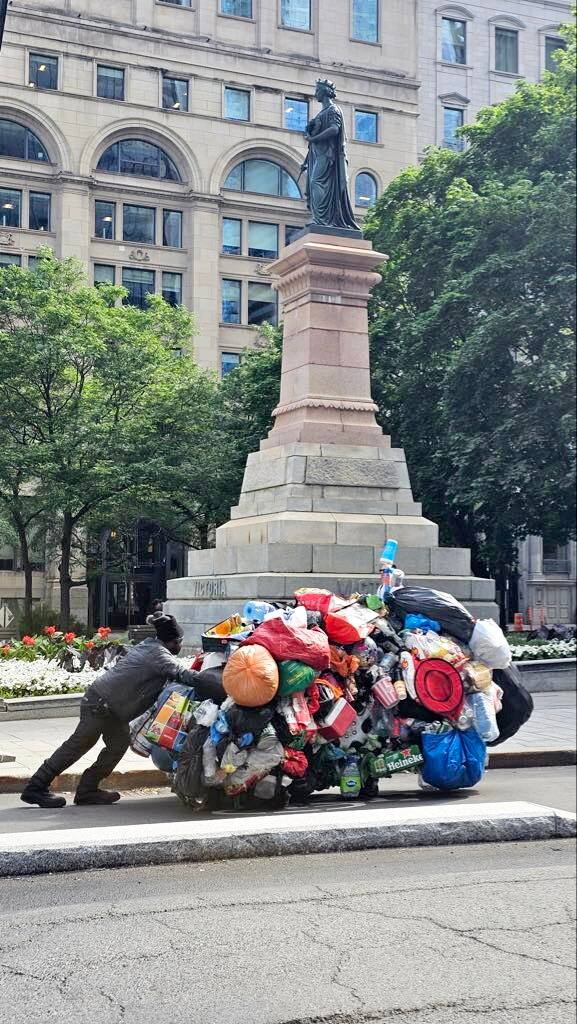 Itinérant Immense Charriot