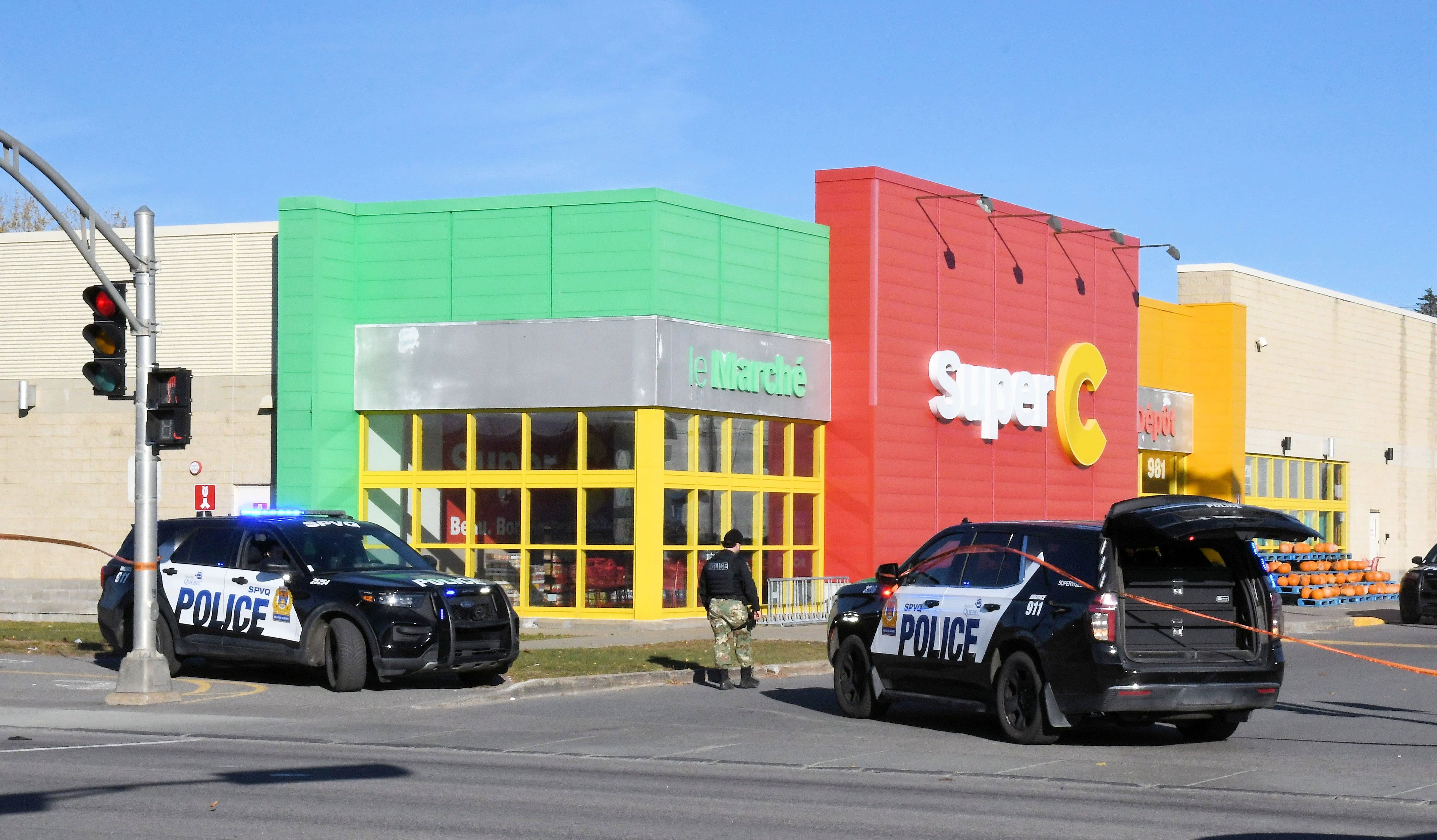 Véhicule atteint par un projectile: des citoyens confinés dans un supermarché de Québec