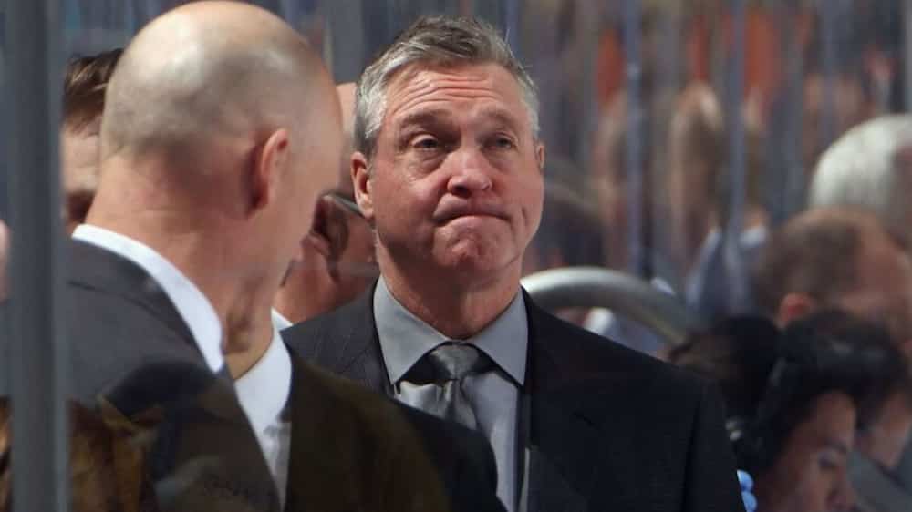 Patrick Roy a pris le champ avec sa Ferrari
Patrick Roy a pris le champ avec sa Ferrari