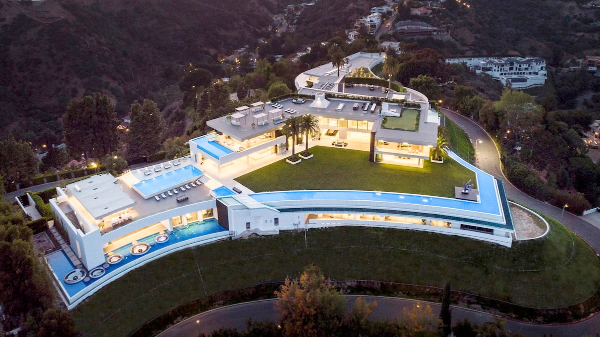 Un Québécois a investi près de 30 M$ dans la plus grande maison de Los Angeles et risque de tout perdre