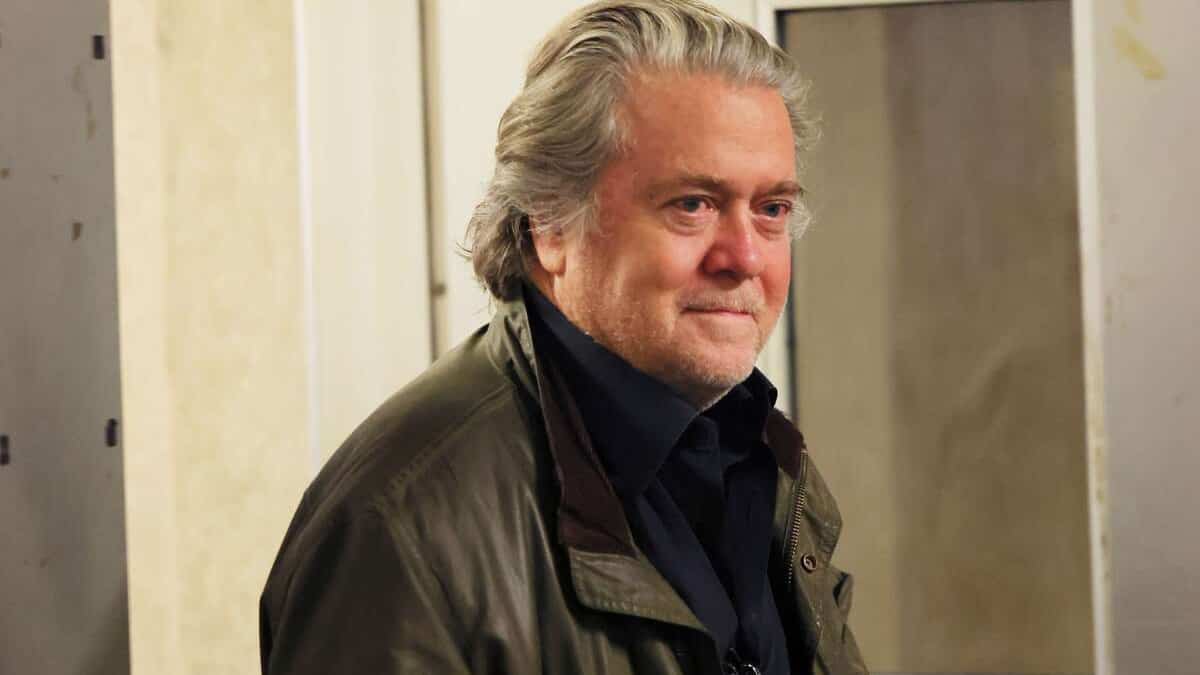 Six months in prison wanted for Steve Bannon, ex-Trump adviser Six months in prison wanted for Steve Bannon, ex-Trump adviser