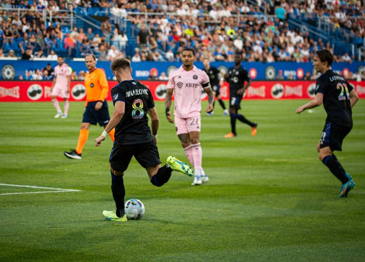Le CF Montr&eacute;al &eacute;chappe deux points