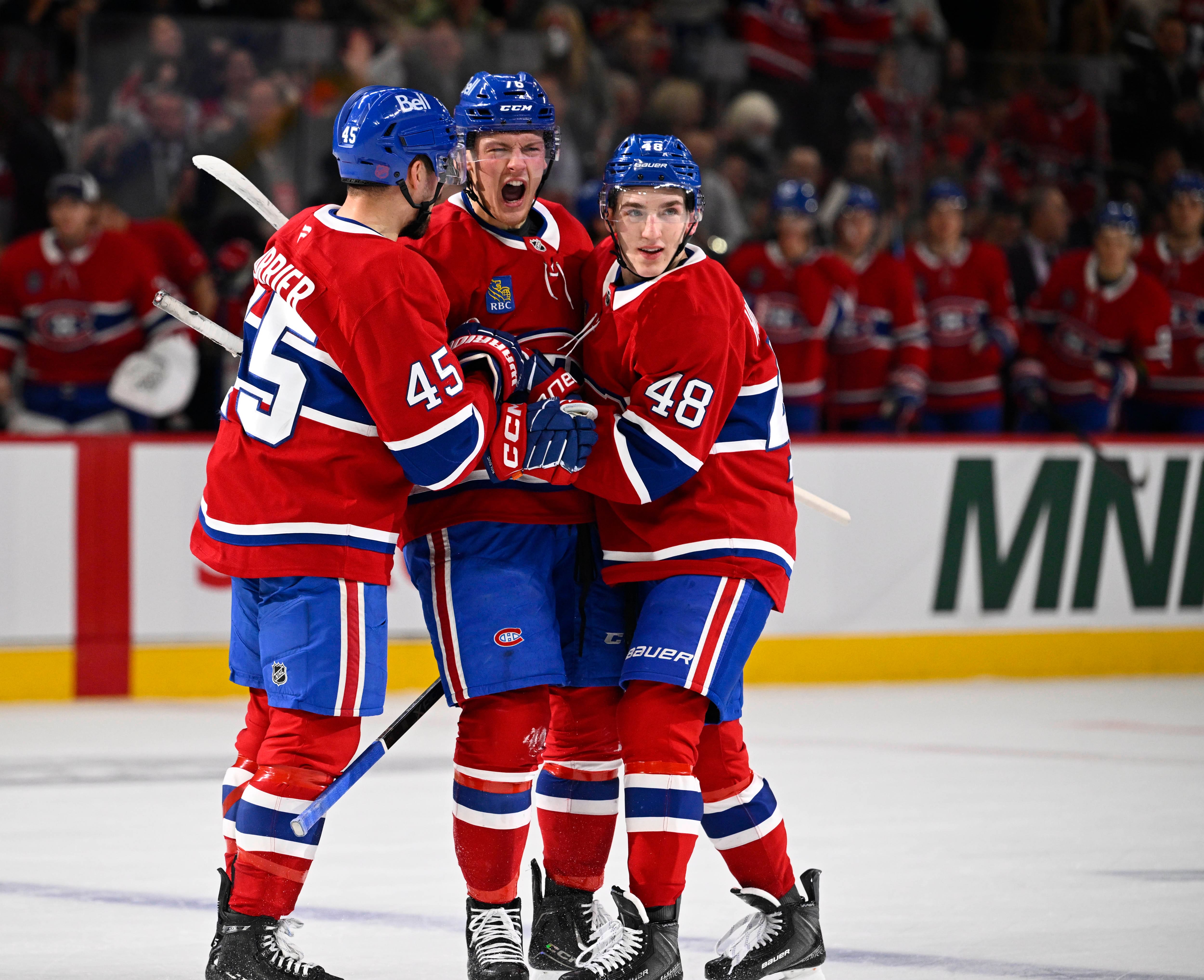 Auteur de ses deux premiers buts au Centre Bell, Zachary Bolduc avait raison de ne pas &ecirc;tre nerveux
Auteur de ses deux premiers buts au Centre Bell, Zachary Bolduc avait raison de ne pas &ecirc;tre nerveux