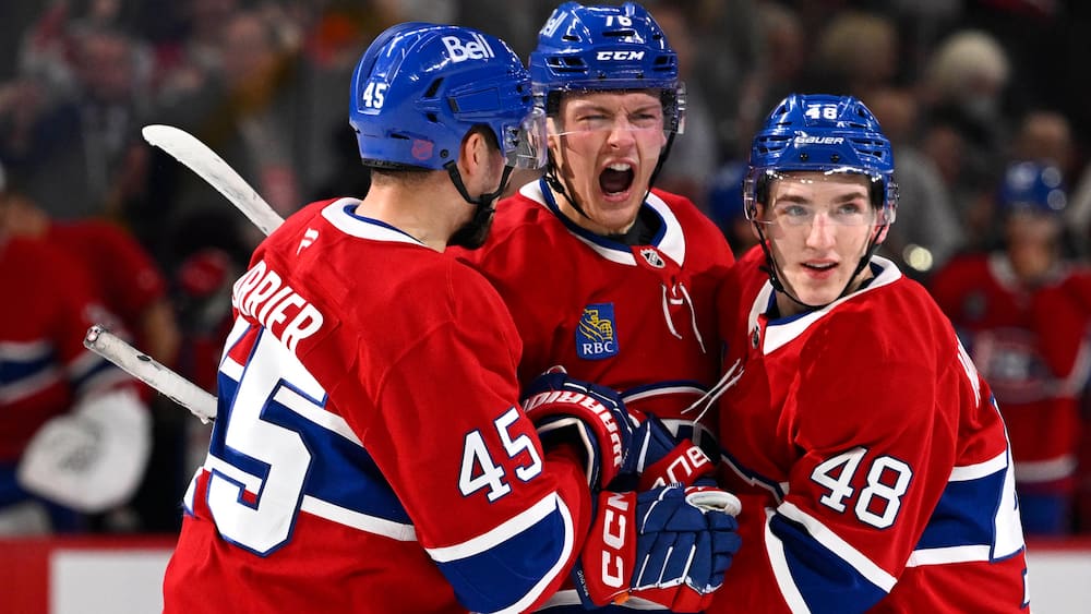 Auteur de ses deux premiers buts au Centre Bell, Zachary Bolduc avait raison de ne pas être nerveux
Auteur de ses deux premiers buts au Centre Bell, Zachary Bolduc avait raison de ne pas être nerveux