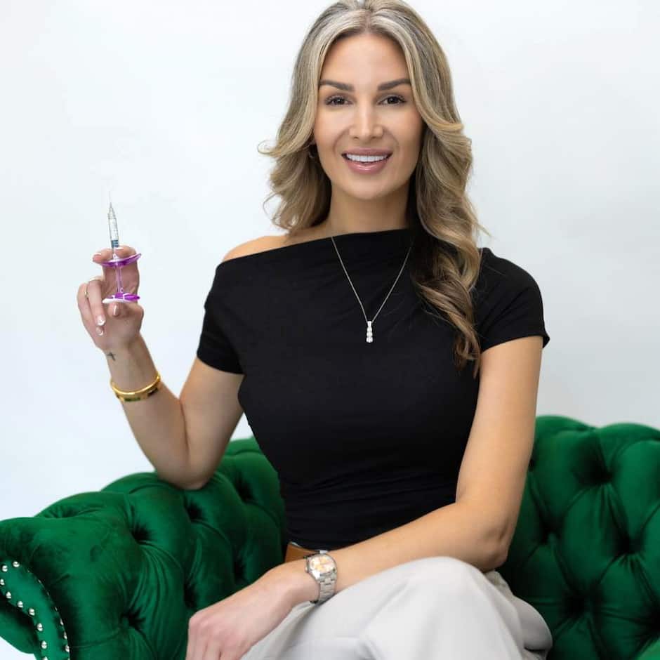 Cette infirmière auxiliaire radiée 11 mois après avoir pratiqué des ...