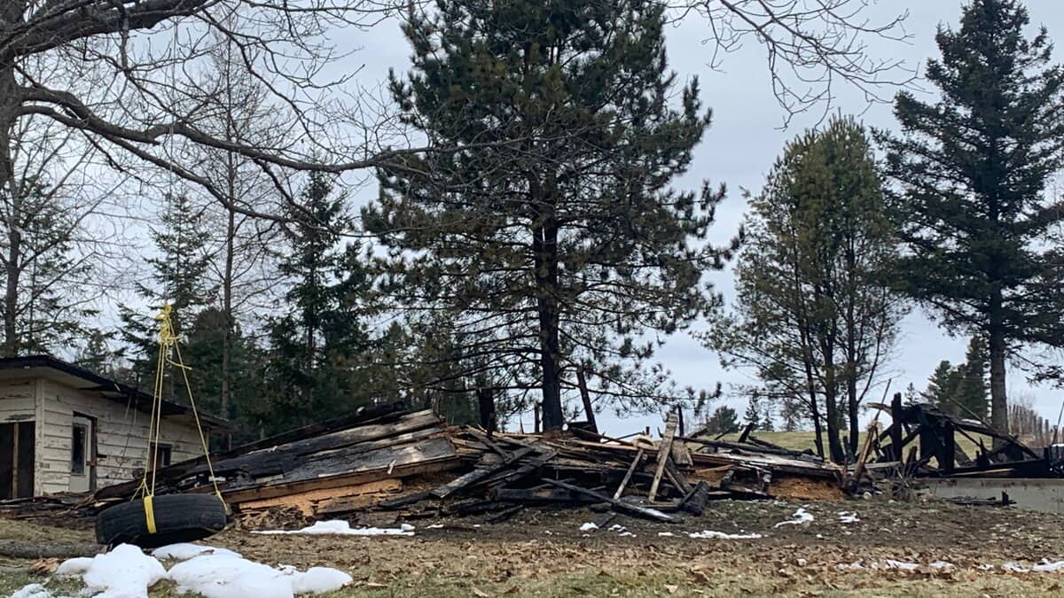 Incendie mortel à Saint-Georges: un corps qui s'apparente à celui du jeune ado retrouvé dans les décombres