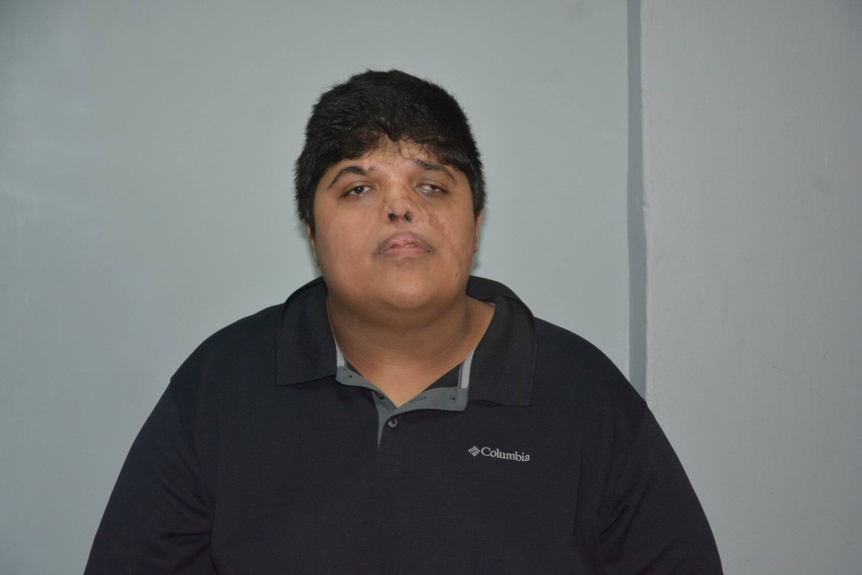 Un Canadien de 25 ans accus&eacute; du meurtre de trois membres de sa famille