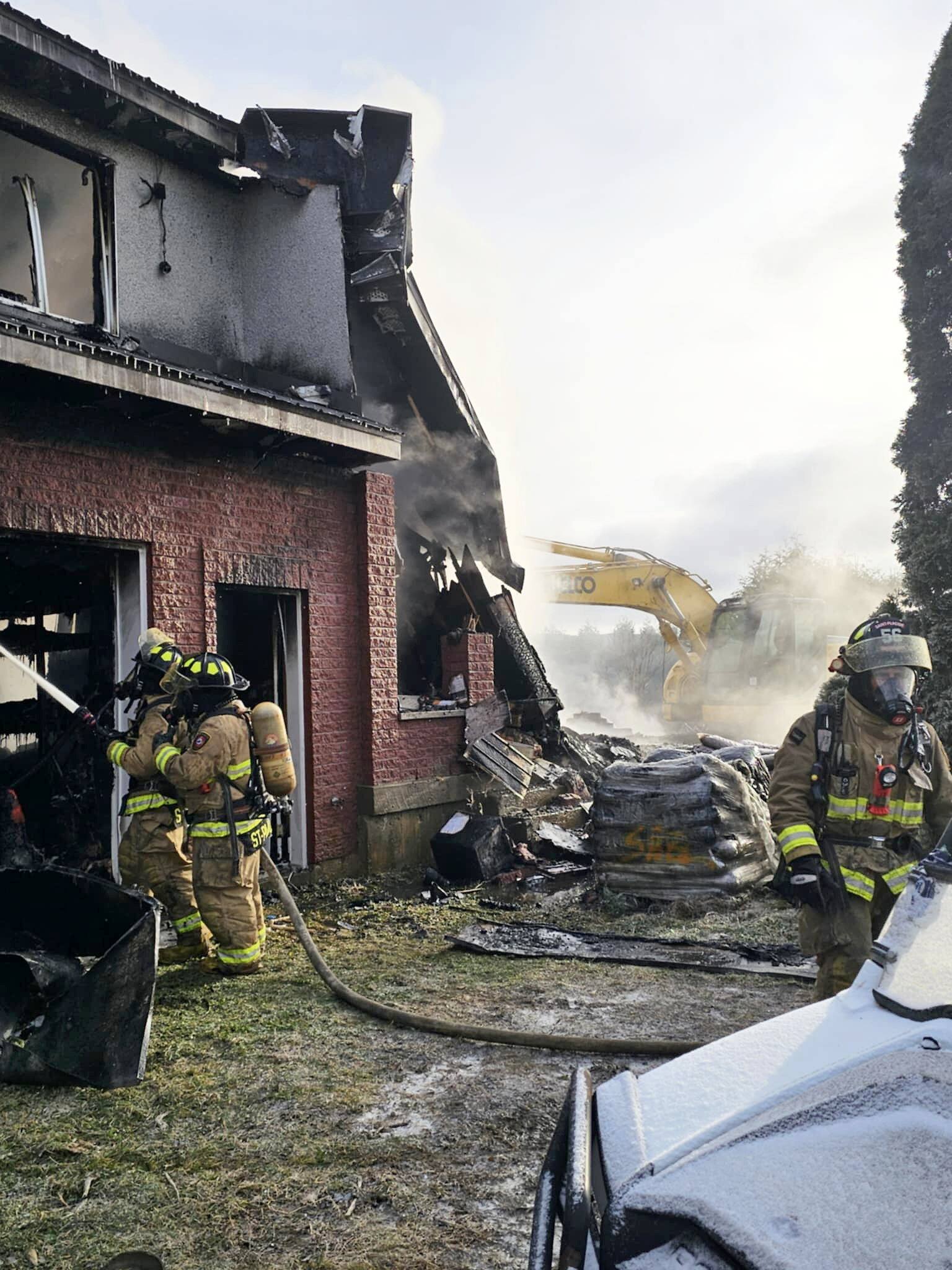 «On aurait tous pu y passer»: leur maison rasée par les flammes ...