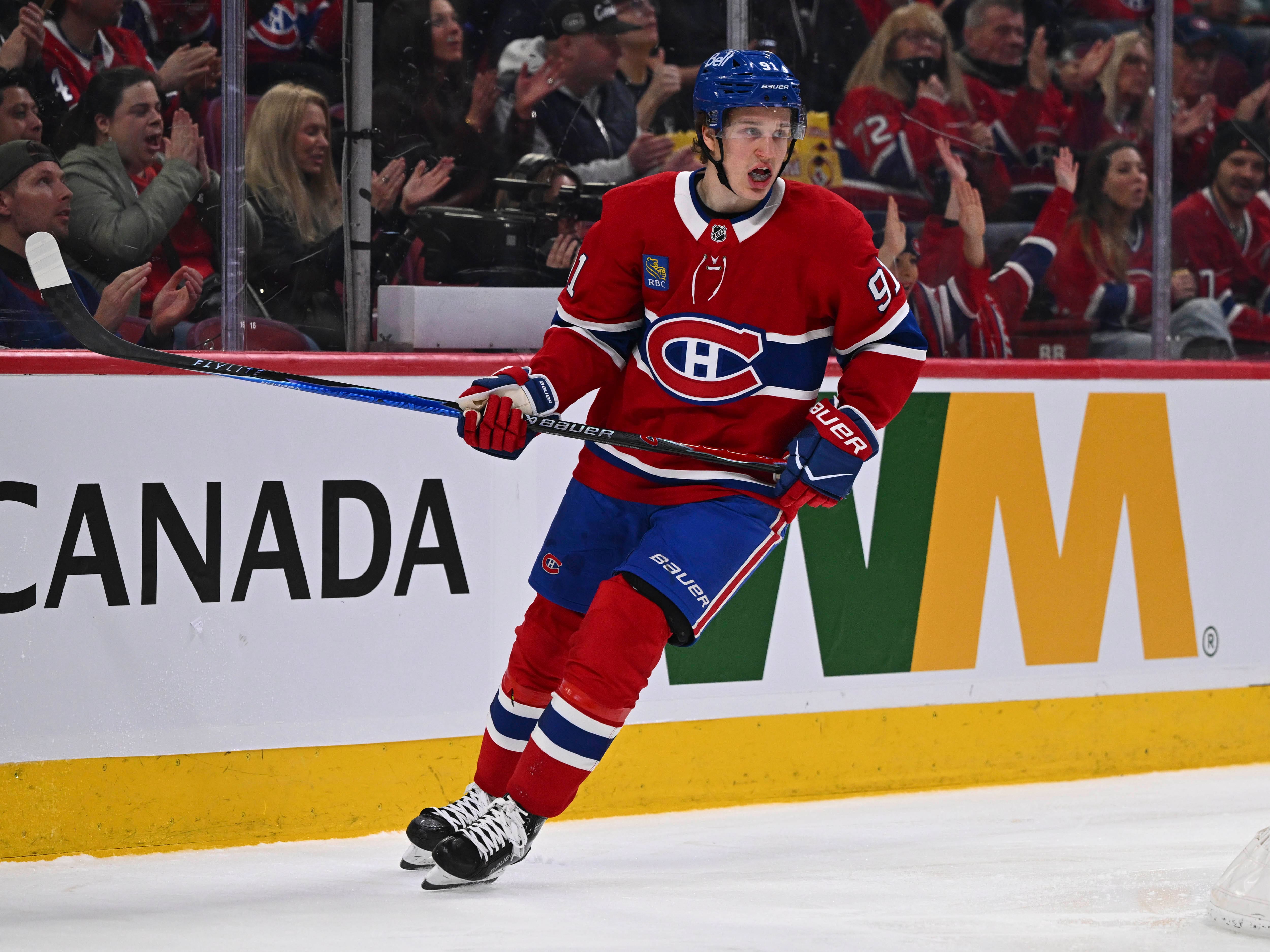 «Plus la saison a avancé, pire il est devenu» : Oliver Kapanen n’est pas à sa place en séries