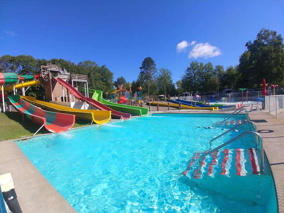 Les 10 plus beaux campings avec des glissades d'eau | Salut Bonjour